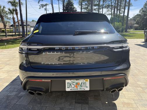 2022 Porsche Macan Macan S