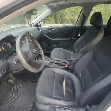 White 2012 Volkswagen Jetta SE