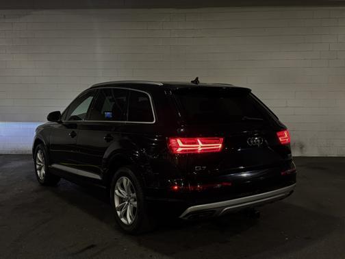 2017 Audi Q7 3.0T Premium Plus