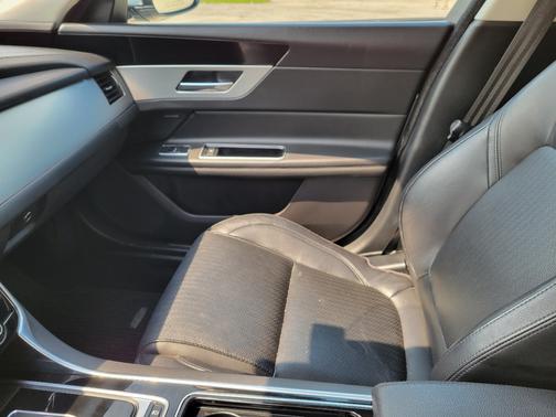 2016 Jaguar XF 35t Prestige