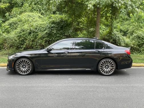 2016 BMW 750 i