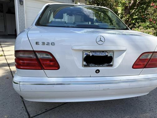 White 2001 Mercedes-Benz E-Class E320