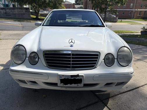 White 2001 Mercedes-Benz E-Class E320