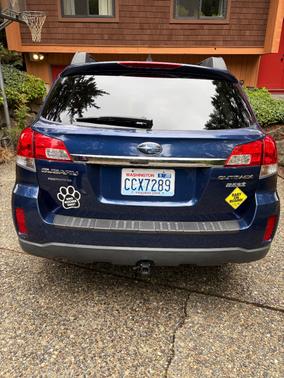 Blue 2011 Subaru Outback 2.5 i Limited