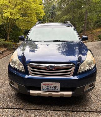 Blue 2011 Subaru Outback 2.5 i Limited