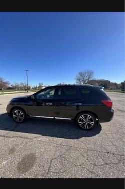 2020 Nissan Pathfinder Platinum