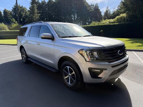 Silver 2019 Ford Expedition Max XLT