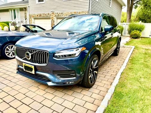 2020 Volvo XC90 T6 Momentum