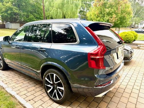 2020 Volvo XC90 T6 Momentum