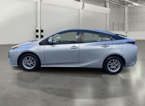 Silver 2016 Toyota Prius Two