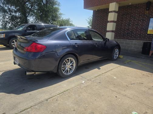 Blue 2011 INFINITI G37x Base