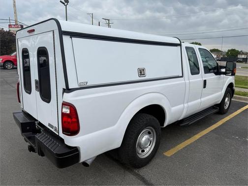White 2016 Ford F-250 XLT