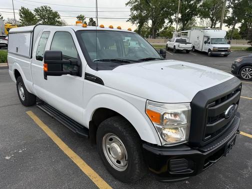 White 2016 Ford F-250 XLT