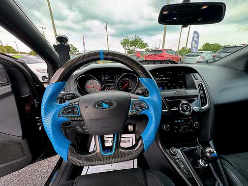 2017 Ford Focus RS Base