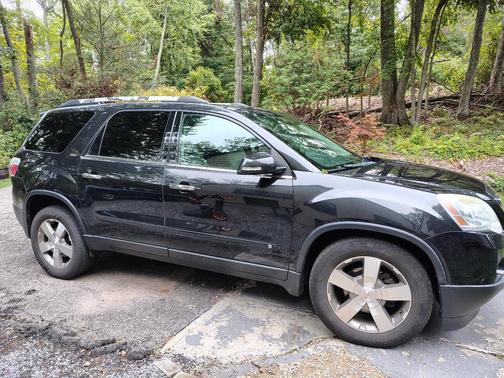 Black 2010 GMC Acadia SLT-1