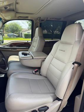 Gray 2006 Ford F-350 Lariat Crew Cab Super Duty