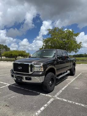 Gray 2006 Ford F-350 Lariat Crew Cab Super Duty