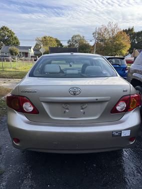 Beige 2009 Toyota Corolla LE
