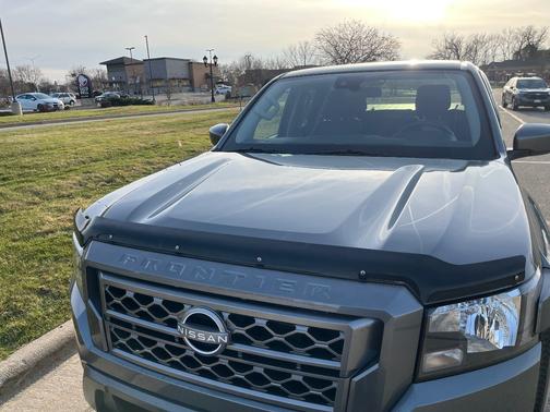 Gray 2022 Nissan Frontier SV