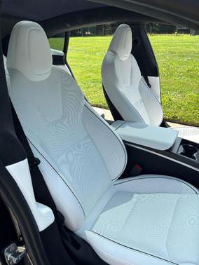 Black 2023 Tesla Model S Plaid
