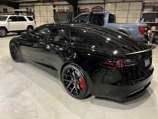 Black 2023 Tesla Model S Plaid