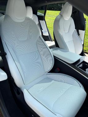 Black 2023 Tesla Model S Plaid