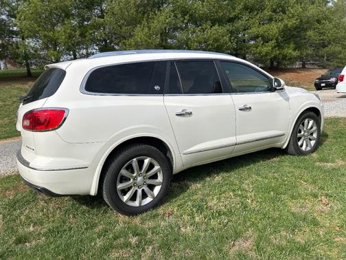 White 2013 Buick Enclave Premium