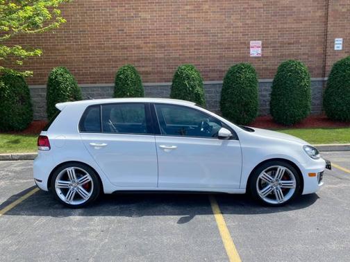 2014 Volkswagen GTI Wolfsburg Edition