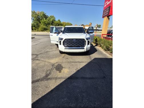 2024 Toyota Tundra Hybrid Capstone