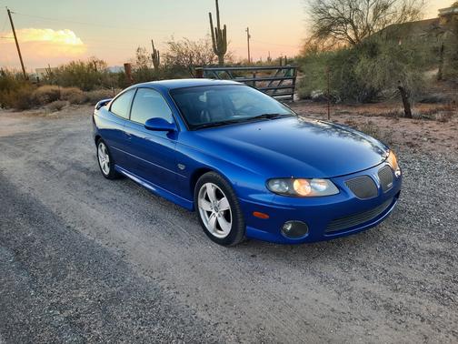 Blue 2004 Pontiac GTO Base