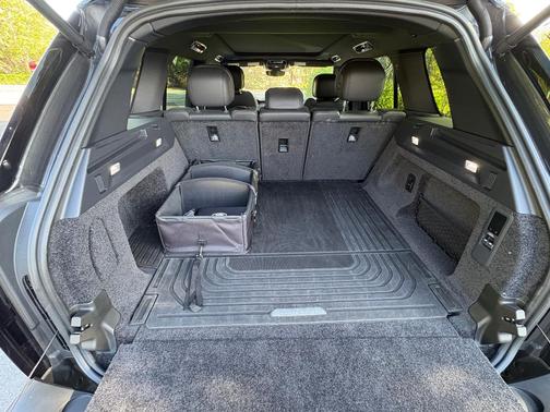 Gray 2025 Land Rover Range Rover P400 SE SWB