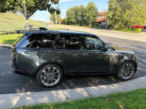 Gray 2025 Land Rover Range Rover P400 SE SWB