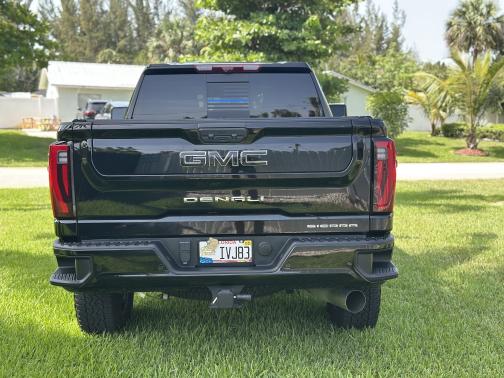 2024 GMC Sierra 2500 Denali
