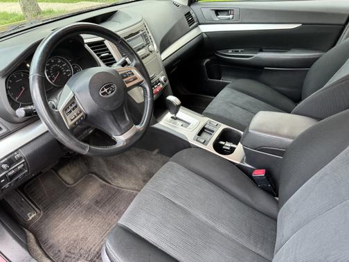 2013 Subaru Legacy 2.5i Premium