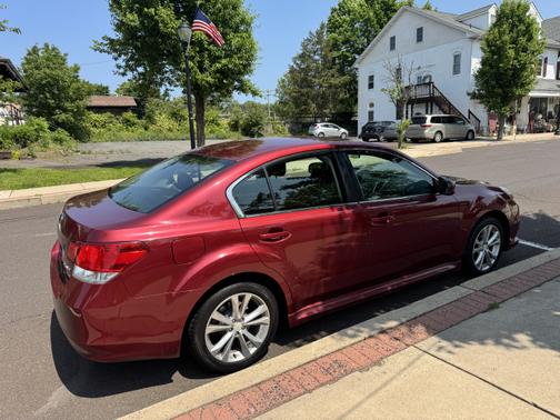 2013 Subaru Legacy 2.5i Premium