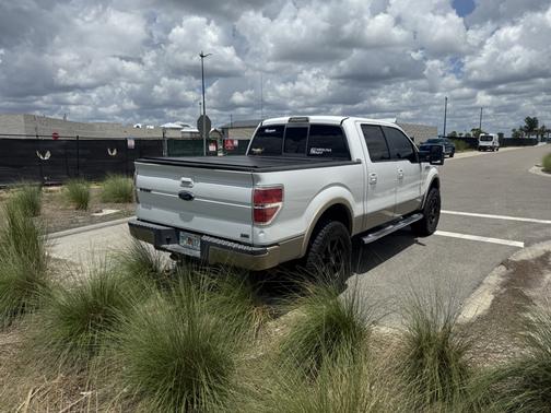 White 2010 Ford F-150 Lariat SuperCrew