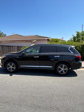 Black 2017 INFINITI QX60 Base