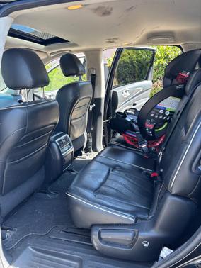 Black 2017 INFINITI QX60 Base