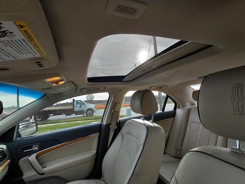 2012 Lincoln MKZ Base