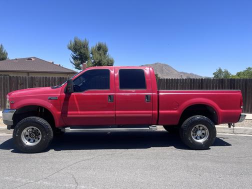 Red 2001 Ford F-250 XL Crew Cab Super Duty