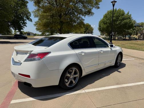 White 2011 Acura TL Technology