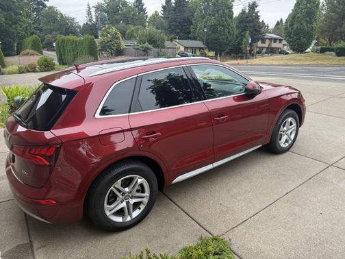 2018 Audi Q5 2.0T Premium Plus