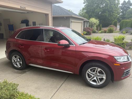2018 Audi Q5 2.0T Premium Plus