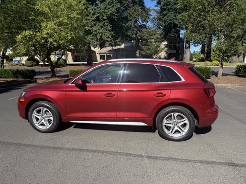 2018 Audi Q5 2.0T Premium Plus