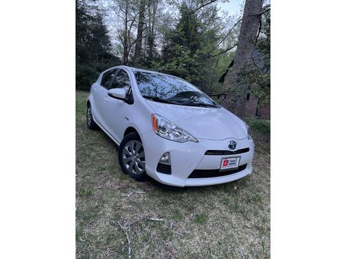 2014 Toyota Prius c Two
