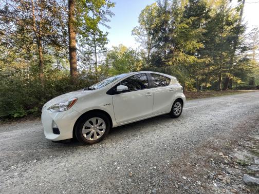2014 Toyota Prius c Two