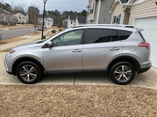 2016 Toyota RAV4 XLE