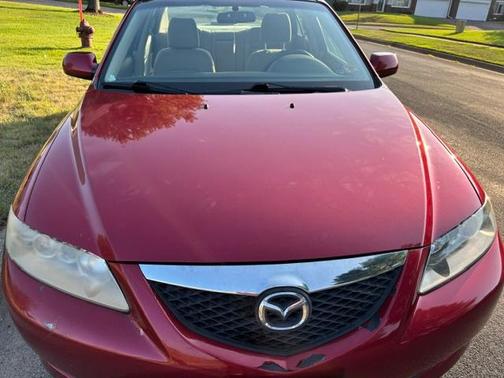 Red 2005 Mazda Mazda6 i