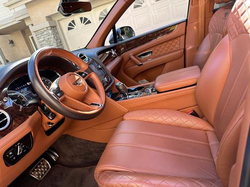 2018 Bentley Bentayga Mulliner