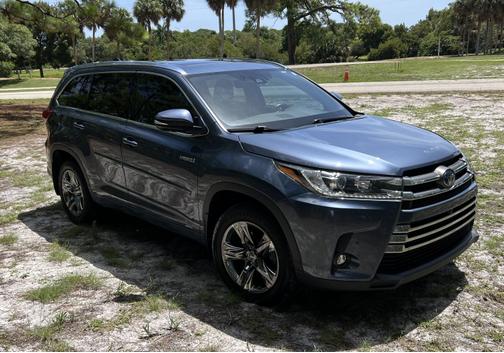 2019 Toyota Highlander Hybrid Limited Platinum